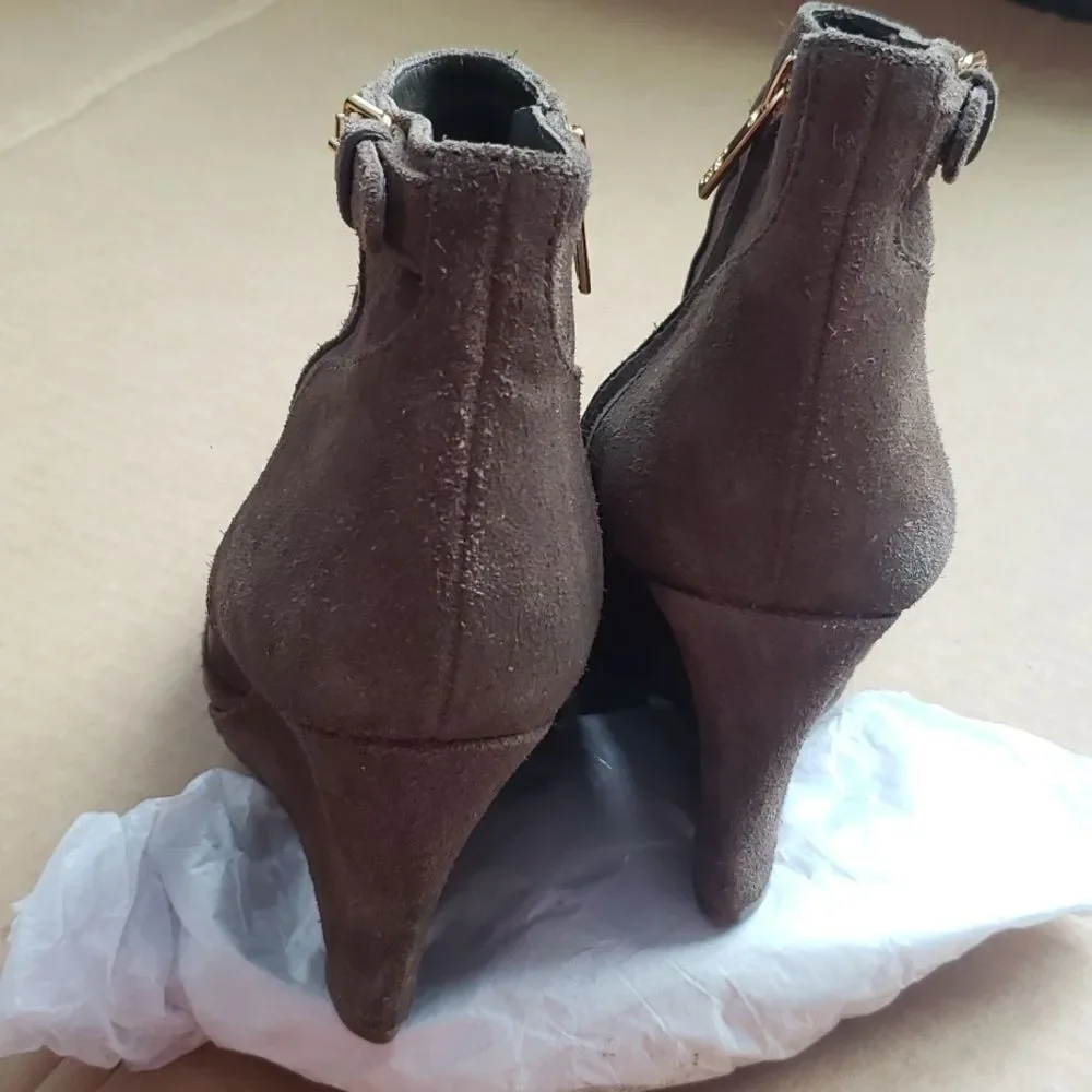 Tory Burch Shoe Womens 7.5 Brown Suede Wedge Ankle Booties Old Money Luxury